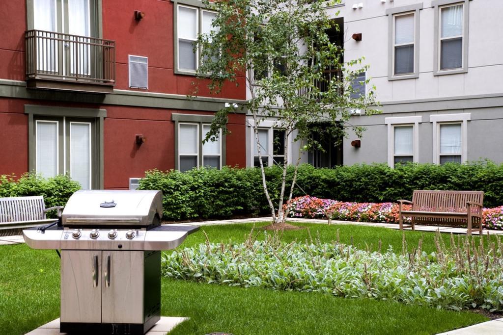 Bluebird Suites In Downtown Providence Exterior foto
